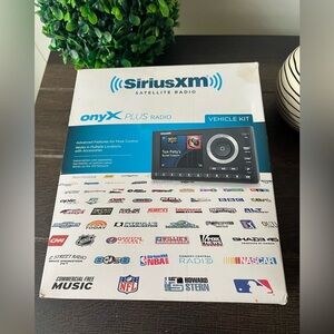 NEW in BOX SIRIUS XM Satellite Radio Onyx Radio Vehicle Kit